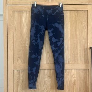 Sweaty Betty Blue Camo Leggings - Size 6